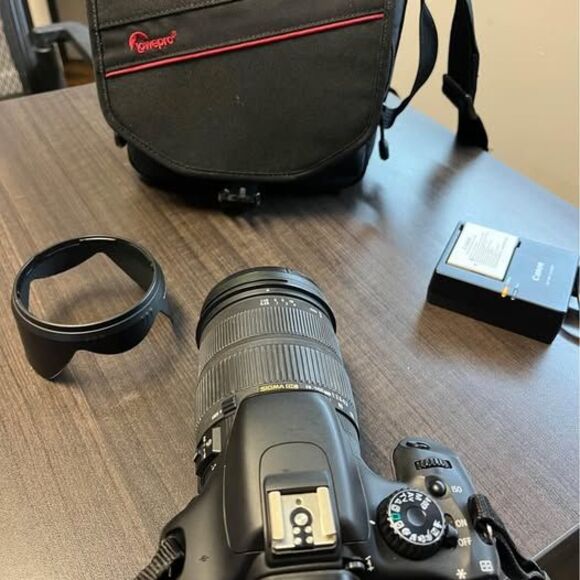 Canon EOS 550d and Sigma Lens - Picture 7 of 10